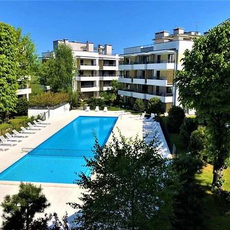 Apartament Deluxe 尤斯托尼莫斯基 外观 照片