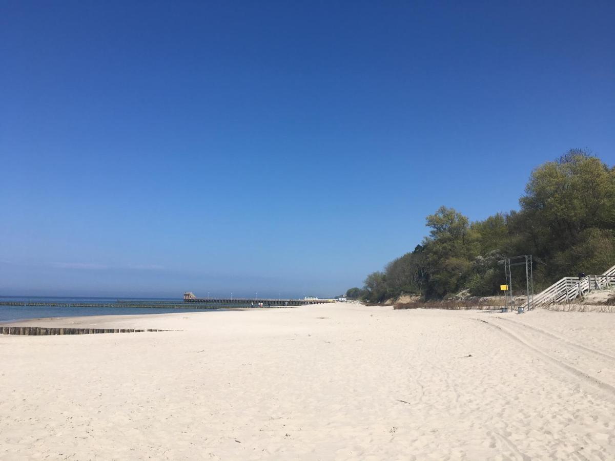 Apartament Deluxe 尤斯托尼莫斯基 外观 照片