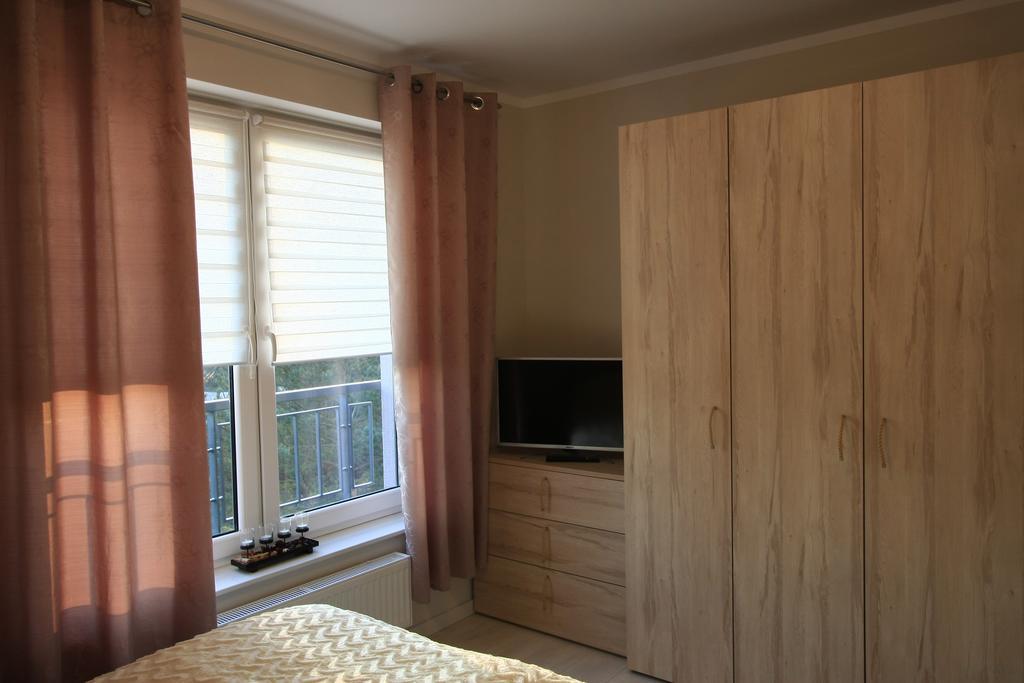 Apartament Deluxe 尤斯托尼莫斯基 外观 照片