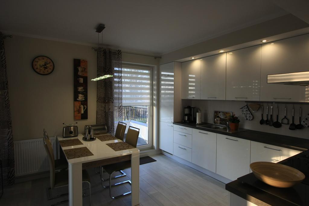 Apartament Deluxe 尤斯托尼莫斯基 外观 照片